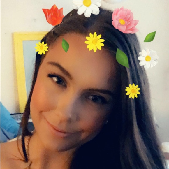 Meet your Posher, Sophia - Picture 3 of 5